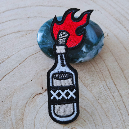 Strijk embleem  -  Iron on Patch - Fles met vlam