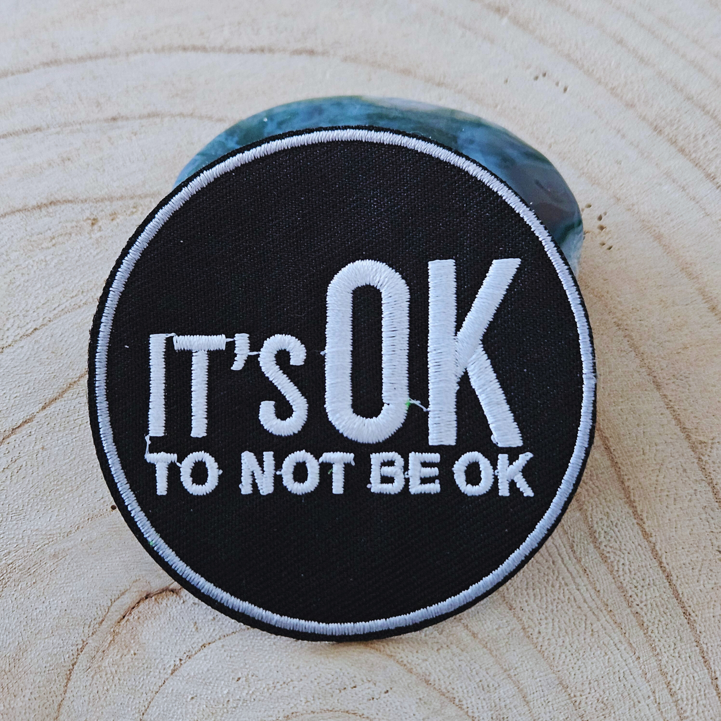 Strijk embleem  -  Iron on Patch - It's ok to not be ok