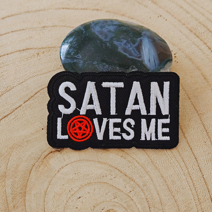 Strijk embleem  -  Iron on Patch - Satan loves me