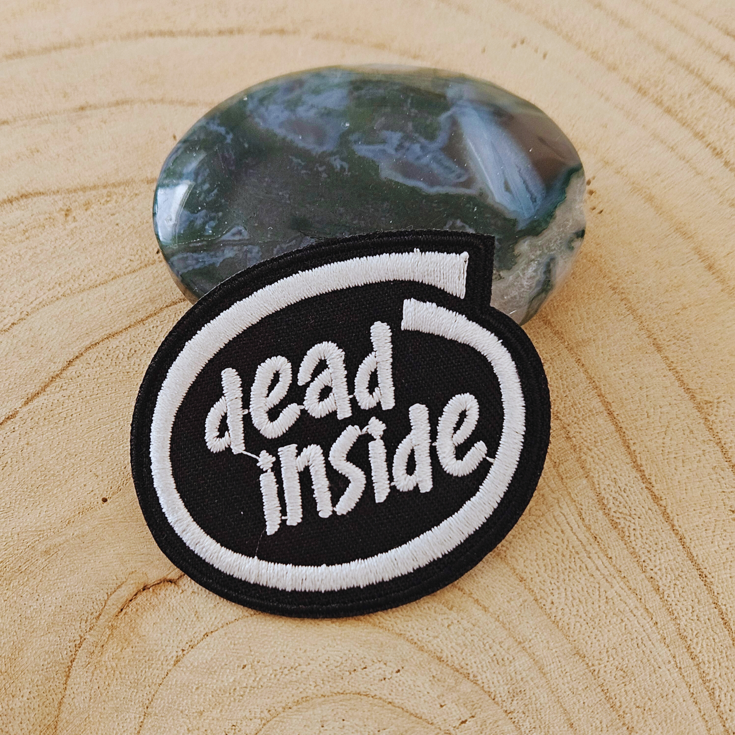 Strijk embleem  -  Iron on Patch - Dead inside