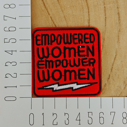 Strijk embleem  -  Iron on Patch - Empowered woman