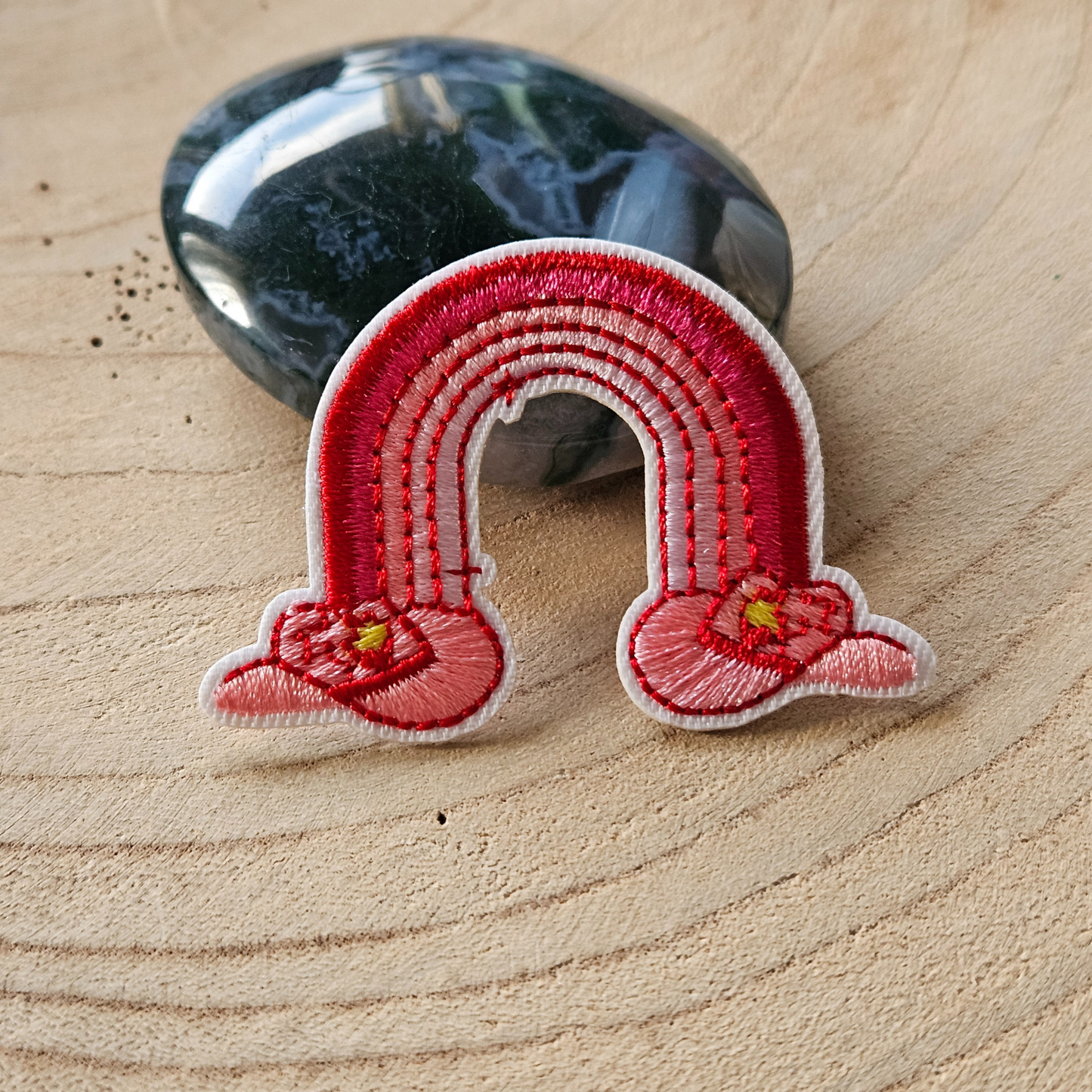 Strijk embleem  -  Iron on Patch - Roze regenboog