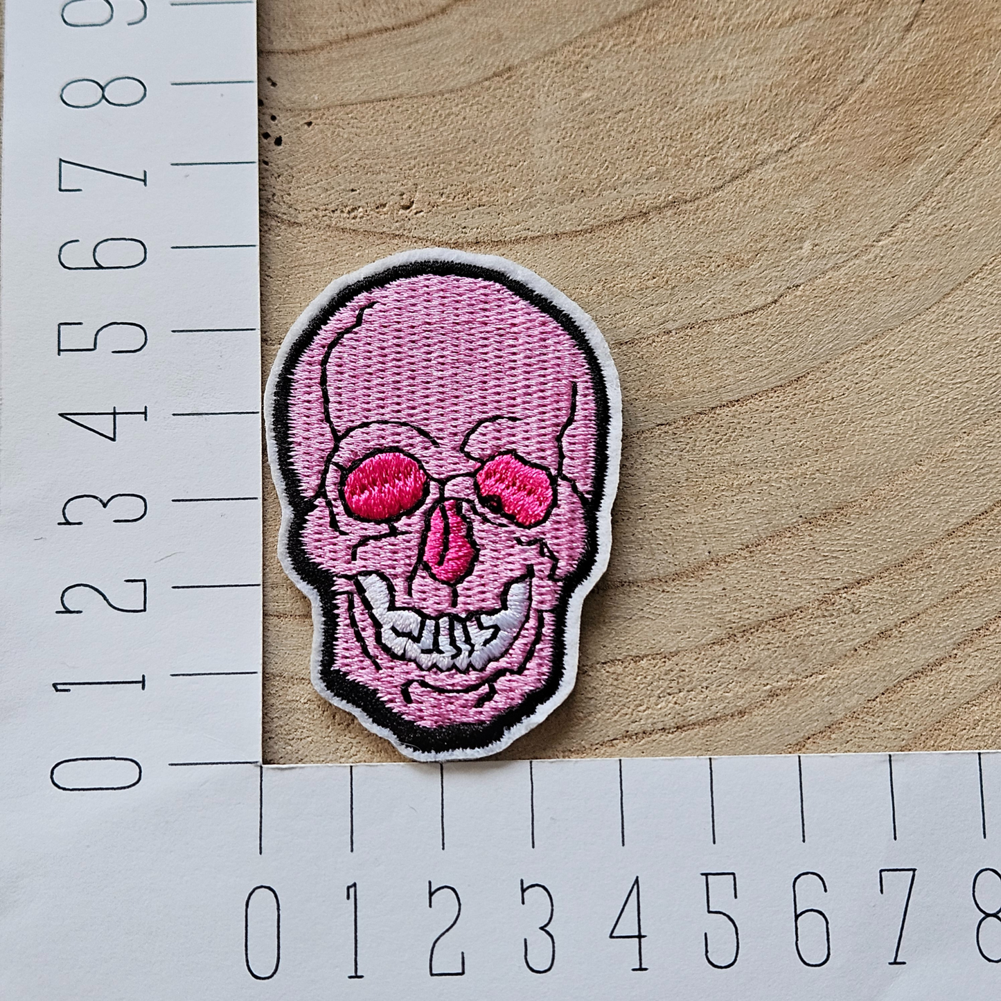 Strijk embleem  -  Iron on Patch - Roze schedel