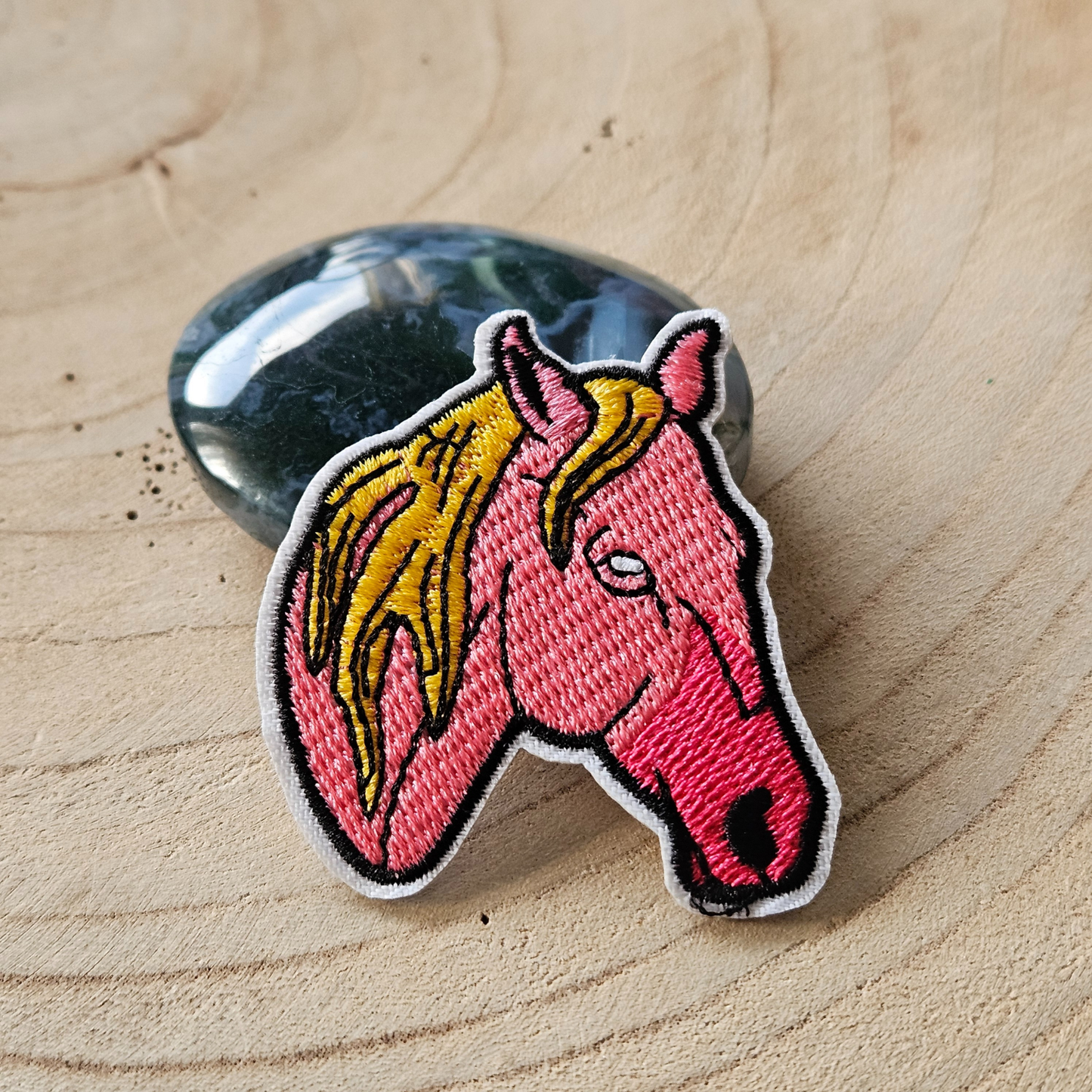 Strijk embleem  -  Iron on Patch - Roze paard