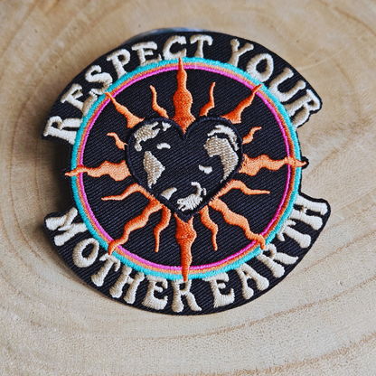 Strijk embleem  -  Iron on Patch - Respect your mother earth