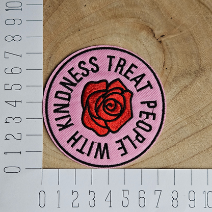Strijk embleem  -  Iron on Patch - Roos treat people with kindness