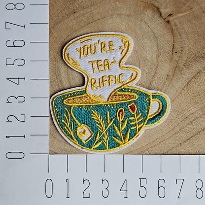 Strijk embleem  -  Iron on Patch - Kopje thee - You're tea riffic