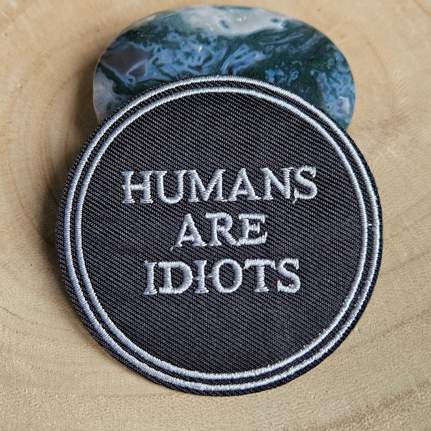 Strijk embleem  -  Iron on Patch - Humans are idiots