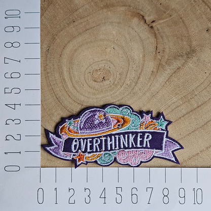Strijk embleem  -  Iron on Patch - Overthinker