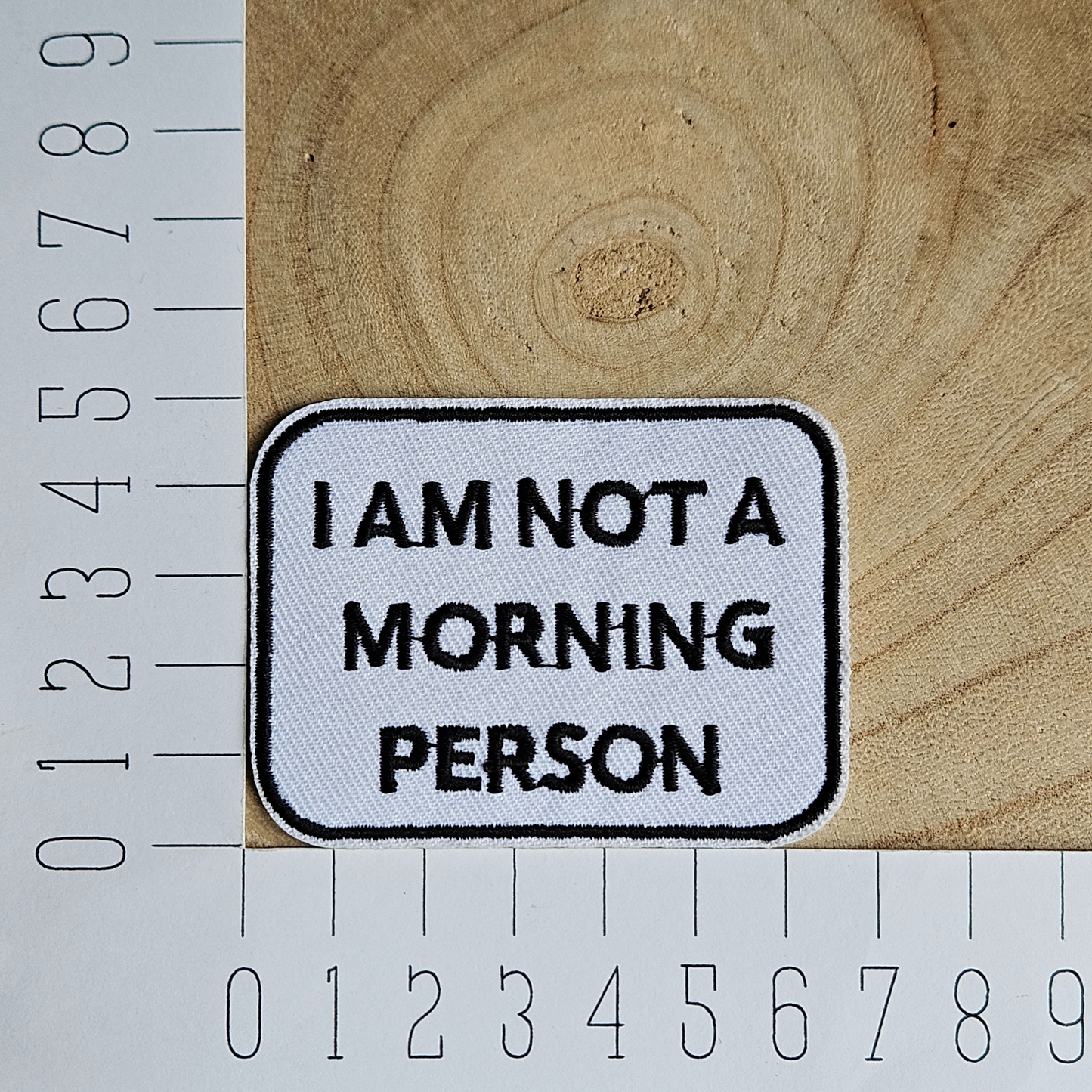 Strijk embleem  -  Iron on Patch - I am not a morning person