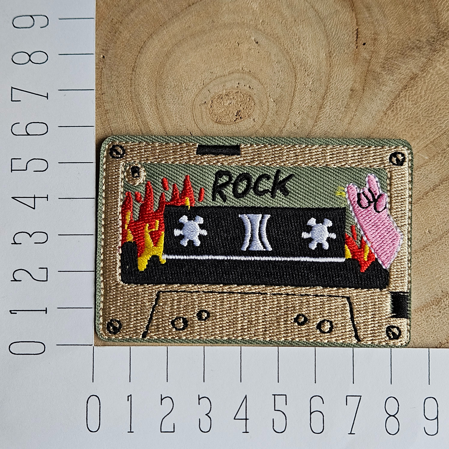 Strijk embleem  -  Iron on Patch - Cassettebandje Rock