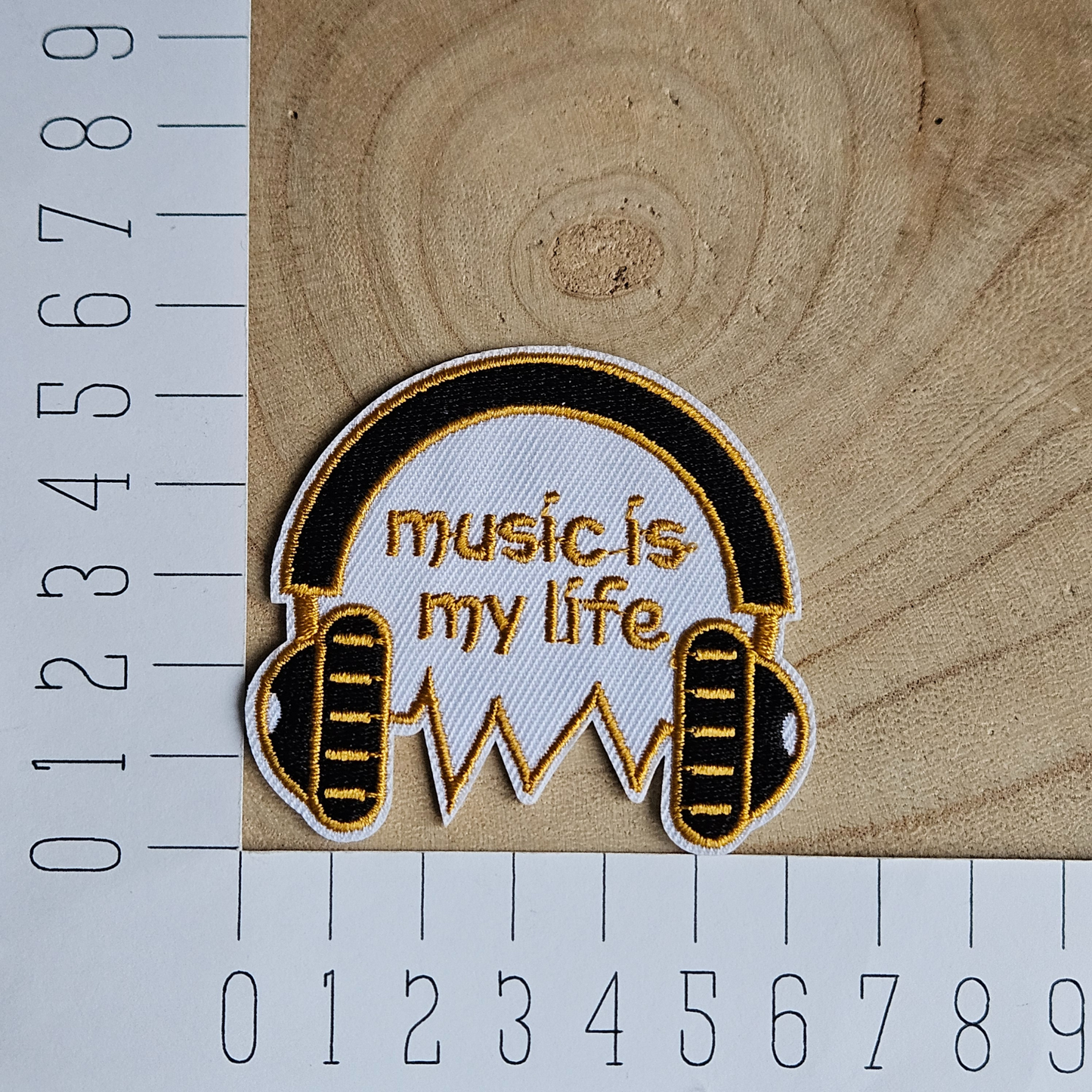 Strijk embleem  -  Iron on Patch - Koptelefoon Music is my life