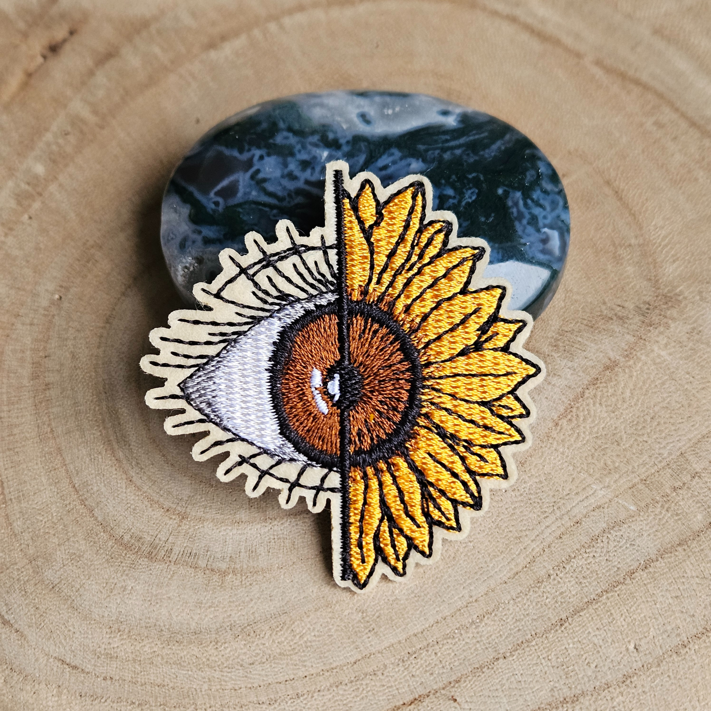 Strijk embleem  -  Iron on Patch - Zonnebloem oog