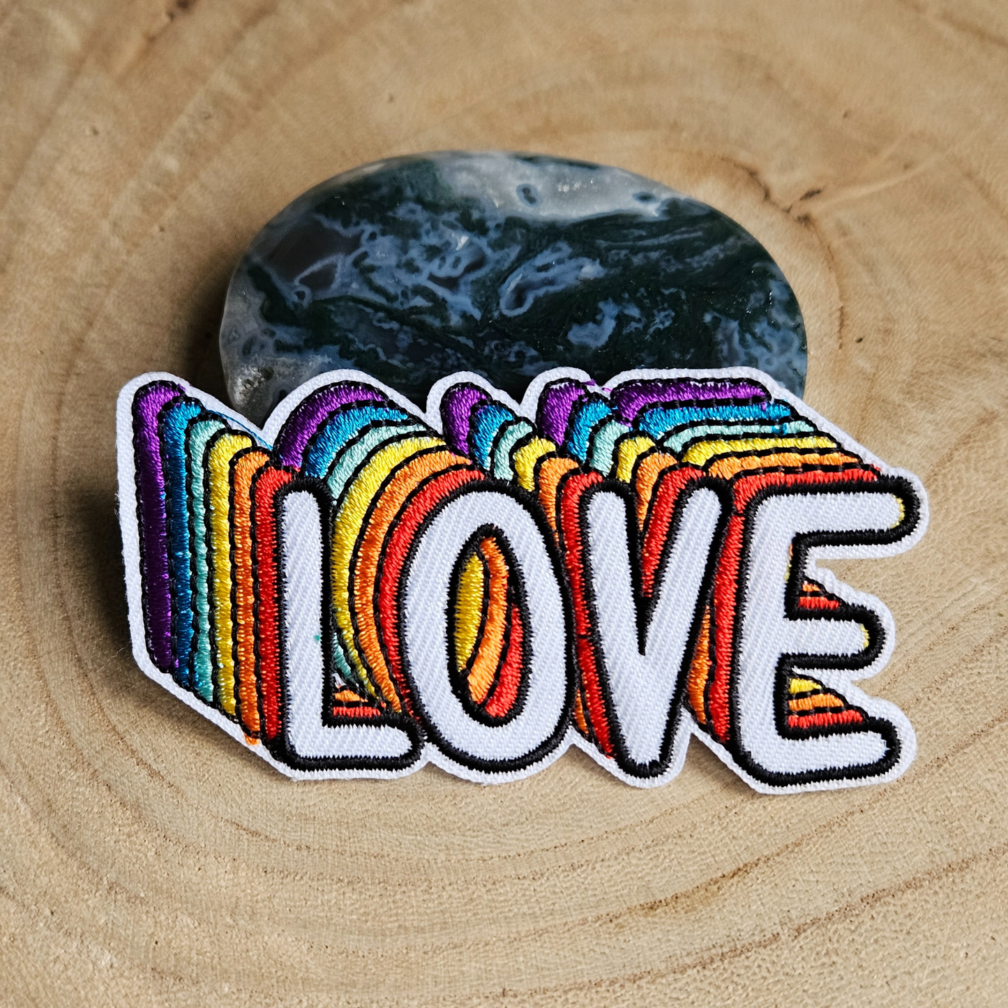 Strijk embleem  -  Iron on Patch - Love - Regenboog
