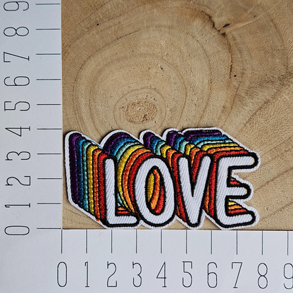 Strijk embleem  -  Iron on Patch - Love - Regenboog