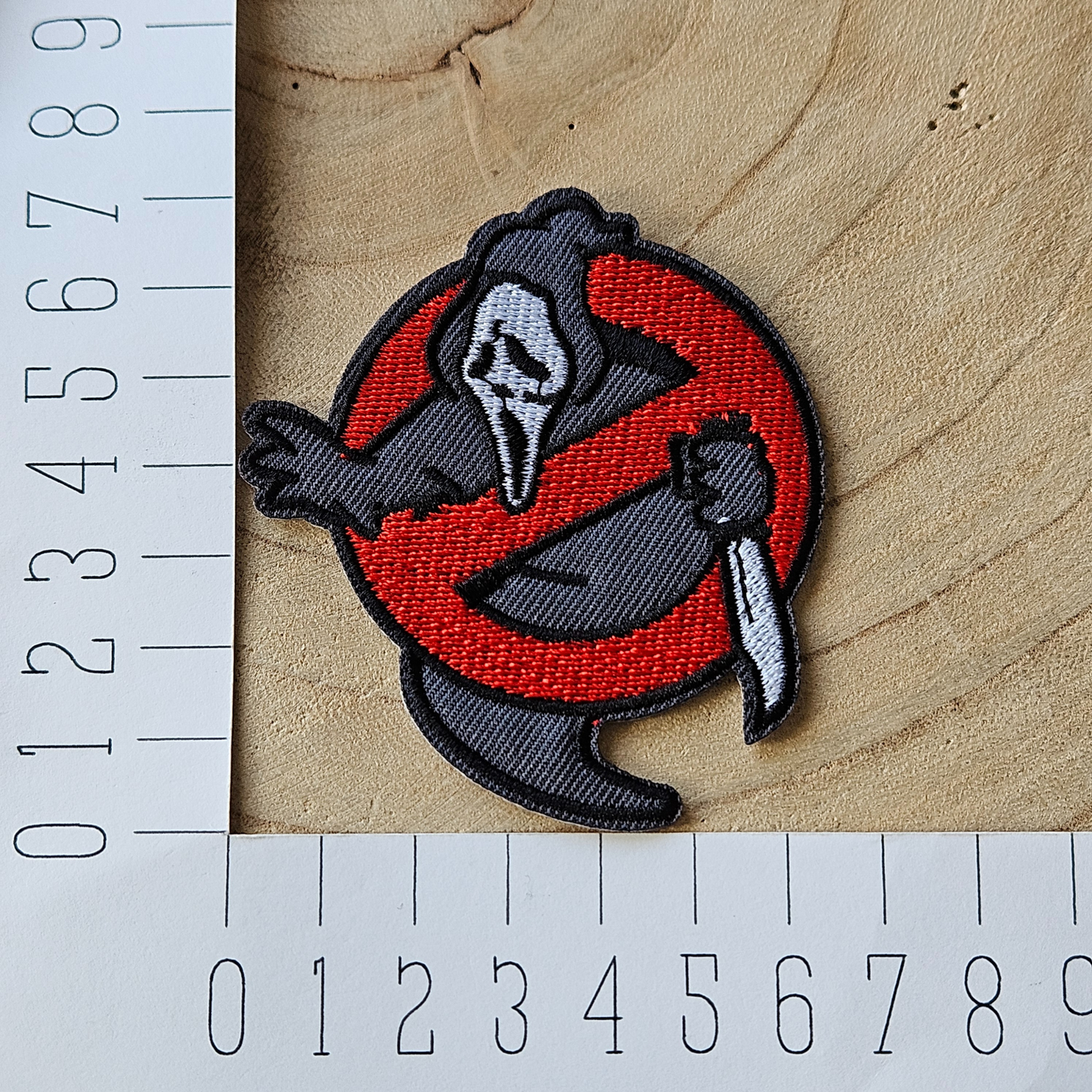 Strijk embleem  -  Iron on Patch - Spook in verbod teken