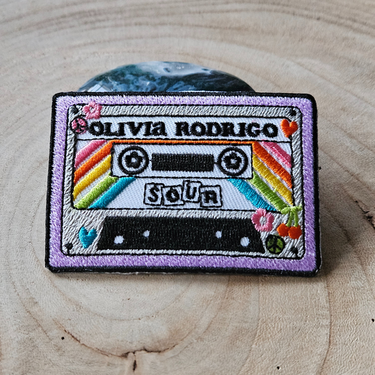 Strijk embleem  -  Iron on Patch - Cassette bandje Olivia rodrigo