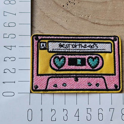 Strijk embleem  -  Iron on Patch - Cassette bandje best of the 90s