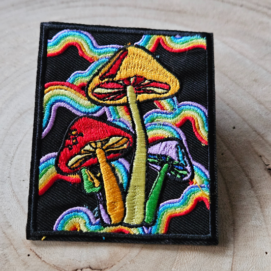 Strijk embleem  -  Iron on Patch - Paddenstoelen regenboog