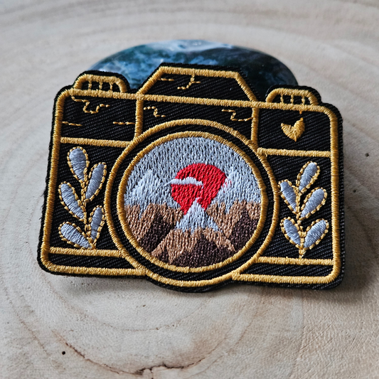 Strijk embleem  -  Iron on Patch - Camera zwart gebergte