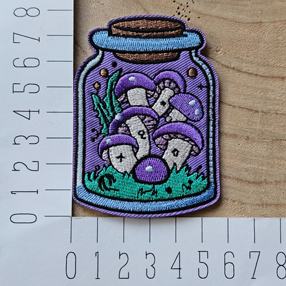 Strijk embleem  -  Iron on Patch - Potje met paddenstoelen