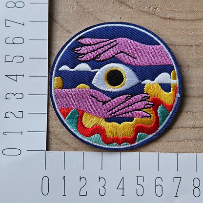 Strijk embleem  -  Iron on Patch - Oog met handen
