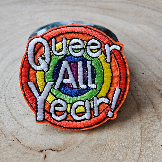 Strijk embleem  -  Iron on Patch - Queer all year! Regenboog