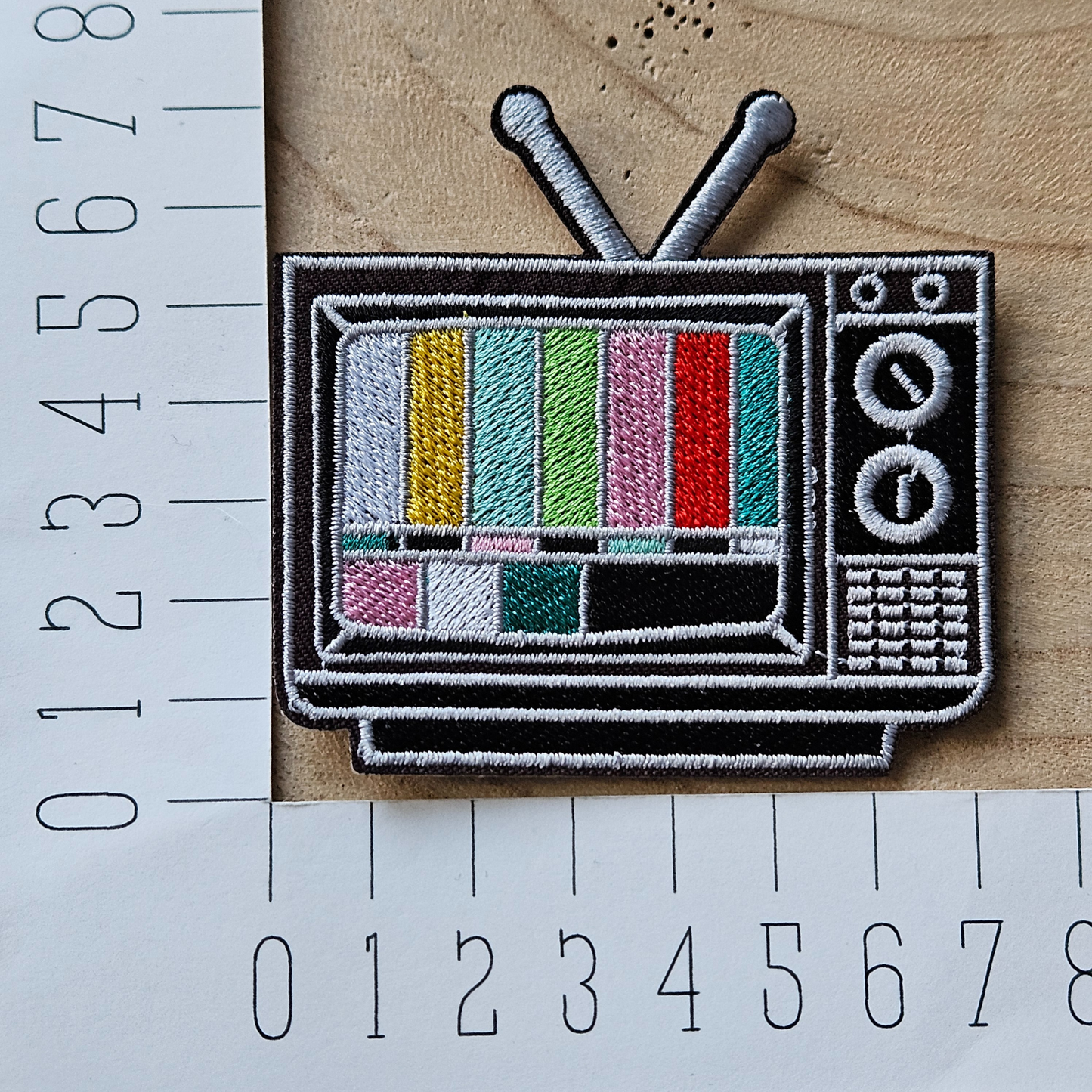 Strijk embleem  -  Iron on Patch - Tv -Beeldbuis testbeeld