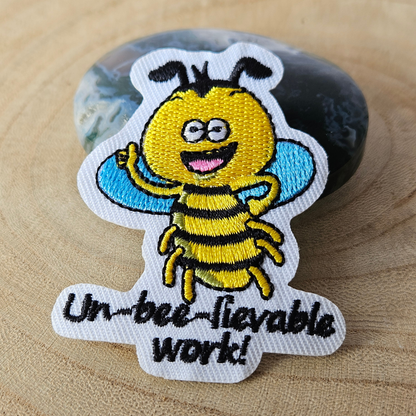 Strijk embleem  -  Iron on Patch - Bij - Un bee lievable work!