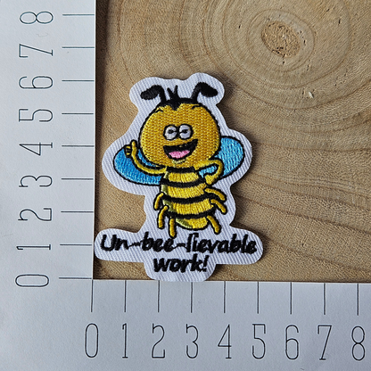 Strijk embleem  -  Iron on Patch - Bij - Un bee lievable work!