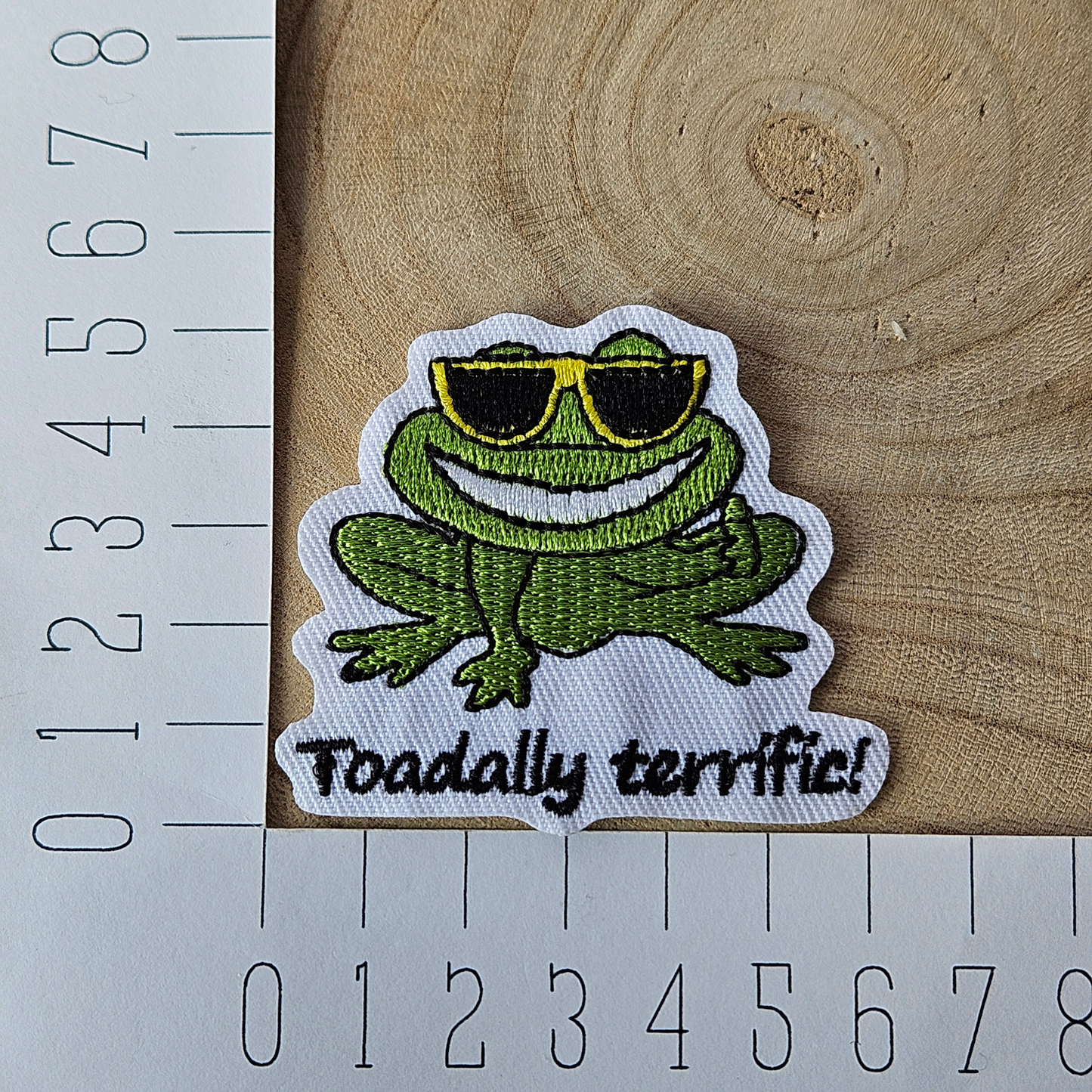 Strijk embleem  -  Iron on Patch - Kikker - Toadally terrific!