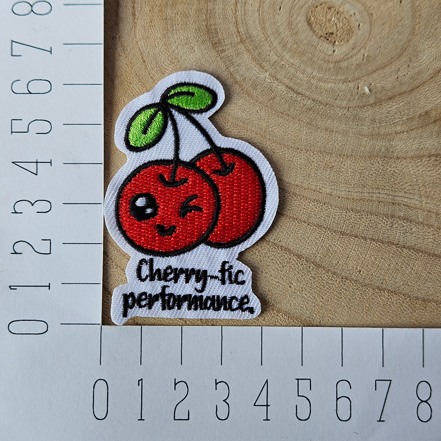 Strijk embleem  -  Iron on Patch  - Kersen - Cherry fic performance