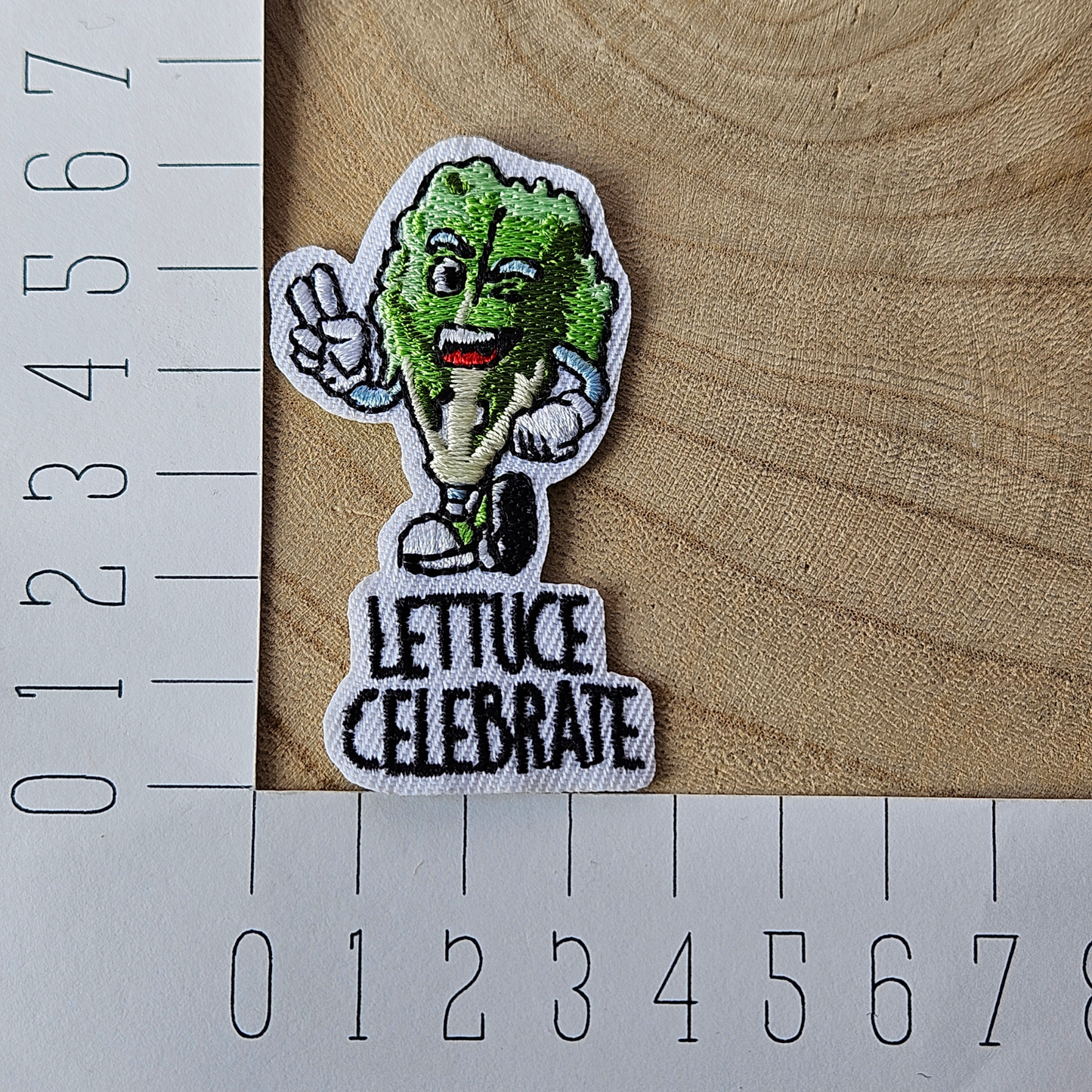 Strijk embleem  -  Iron on Patch  - Sla - Lettuce celebrate