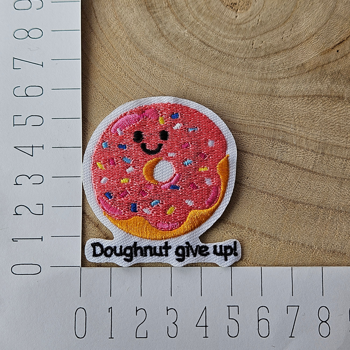 Strijk embleem  -  Iron on Patch  - Donut - Doughnut give up