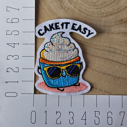 Strijk embleem  -  Iron on Patch  - Cupcake - Cake it easy