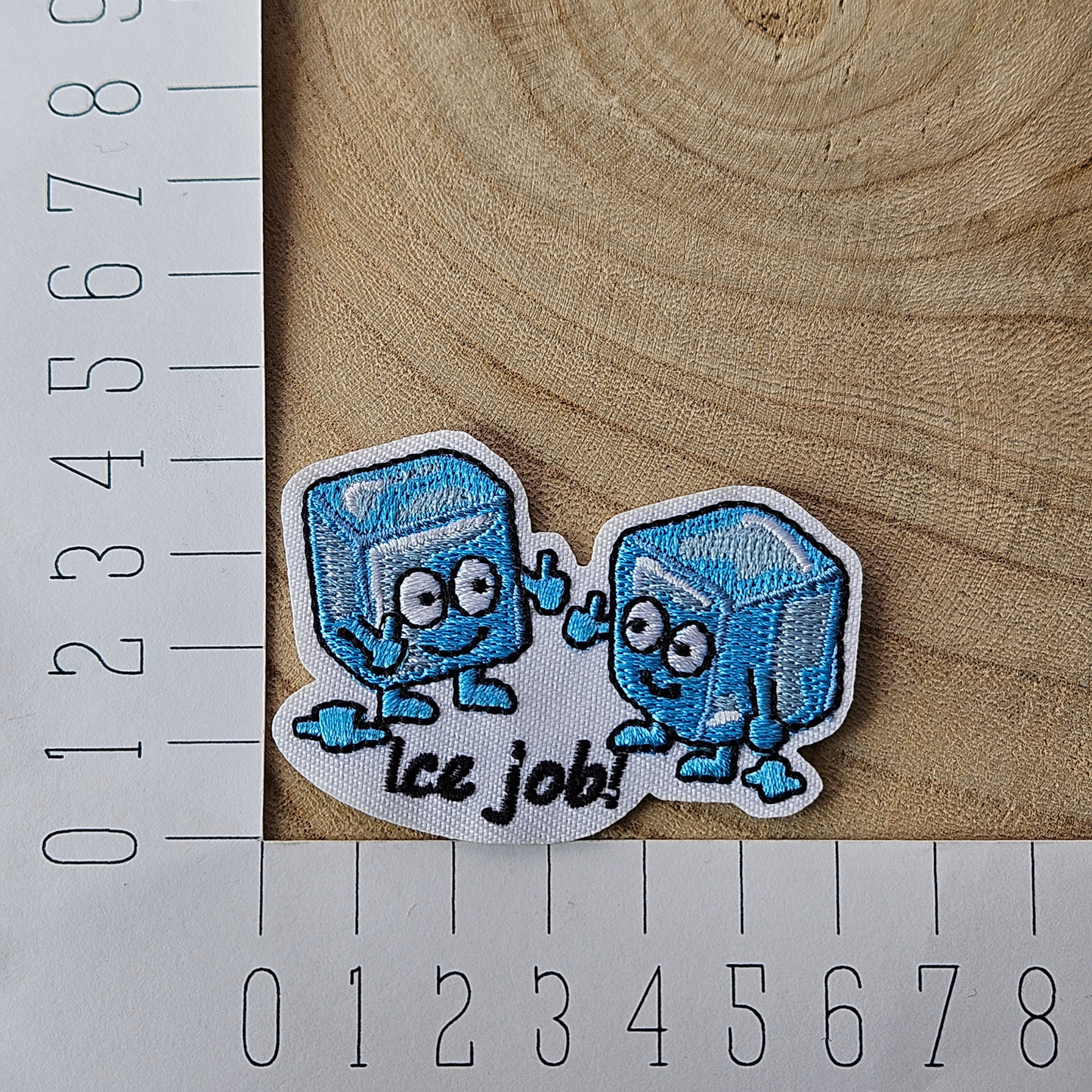 Strijk embleem  -  Iron on Patch  - Ijsklontjes - Ice Job