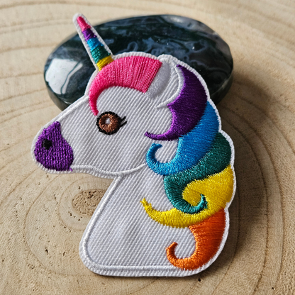 Strijk embleem  -  Iron on Patch - Regenboog eenhoorn