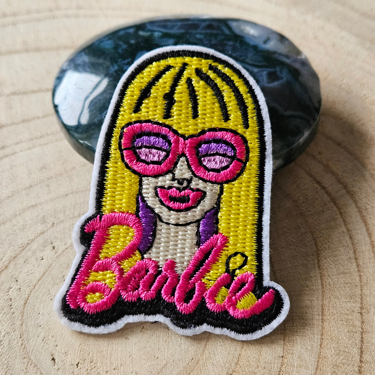 Strijk embleem - Iron on Patch -  Blonde vrouw