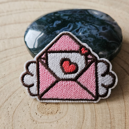 Strijk embleem - Iron on Patch -  Envelop met vleugels