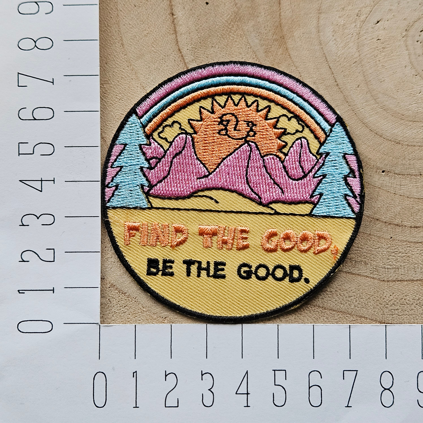 Strijk embleem - Iron on Patch -  Find the good, Be the good