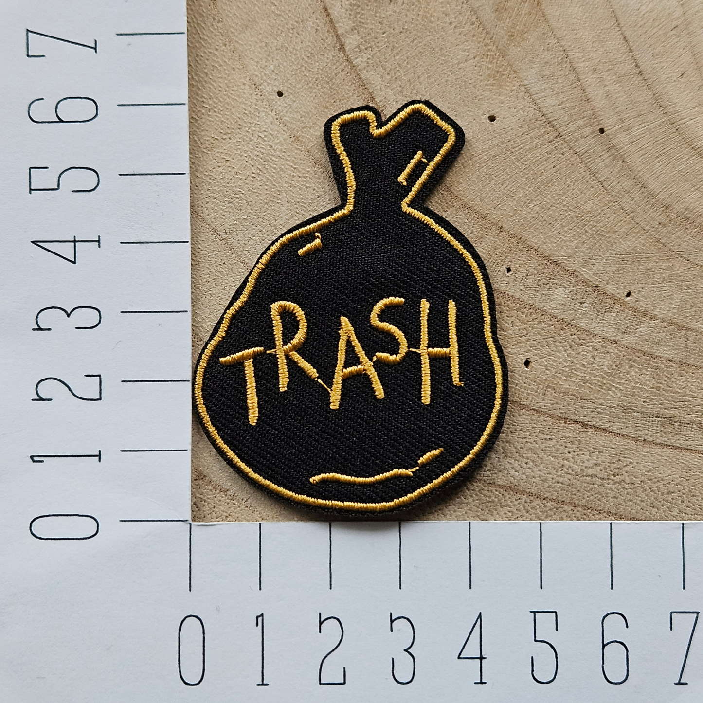 Strijk embleem - Iron on Patch - Vuilnis zak - Trash