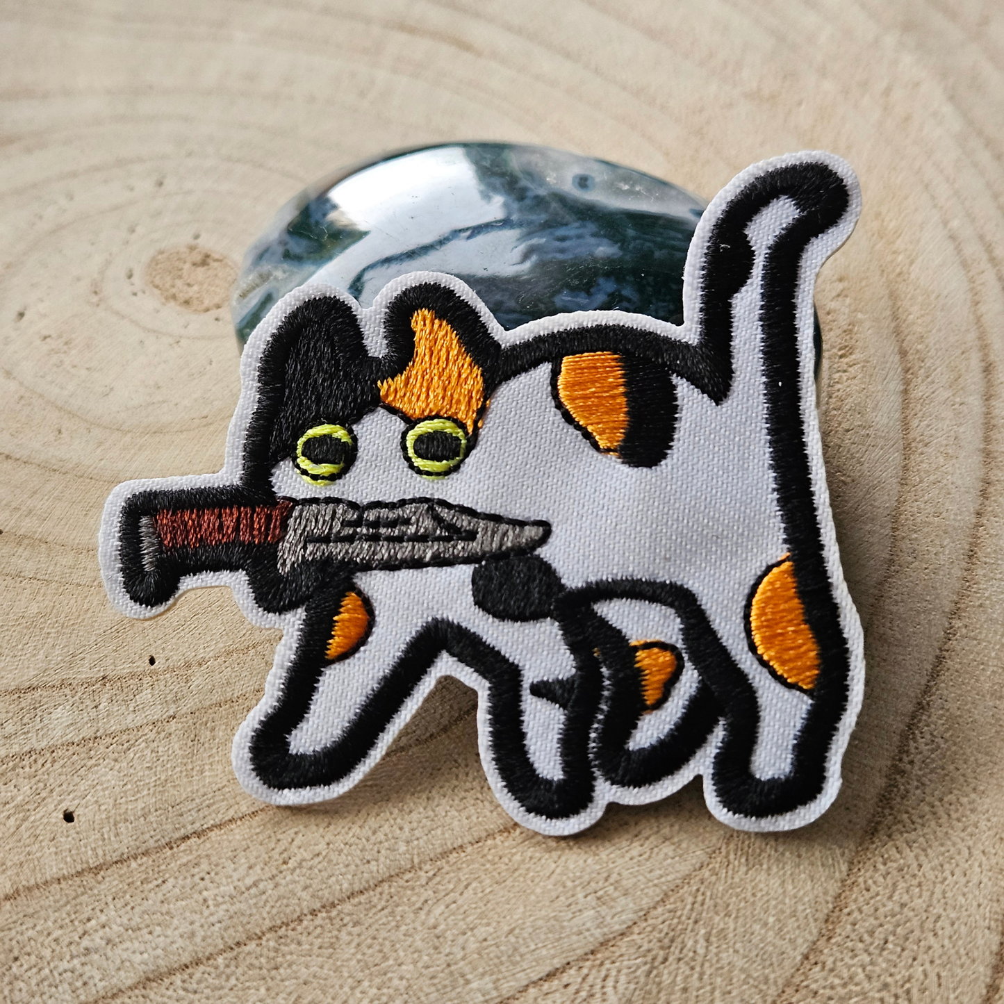 Strijk embleem - Iron on Patch - Lapjeskat met mes