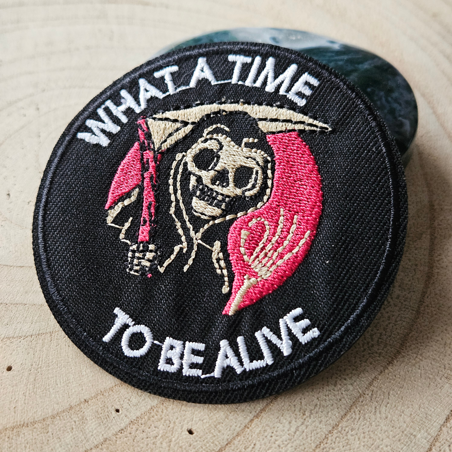 Strijk embleem - Iron on Patch - Skelet What a time to be alive