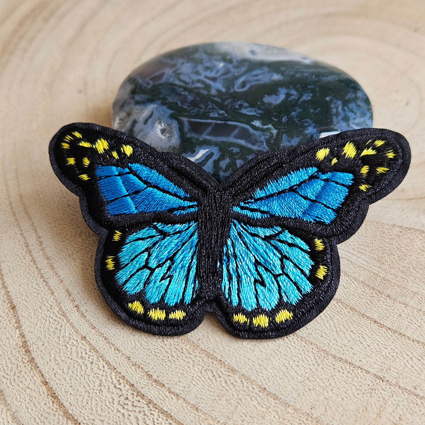 Strijk embleem - Iron on Patch - Vlinder Licht blauw