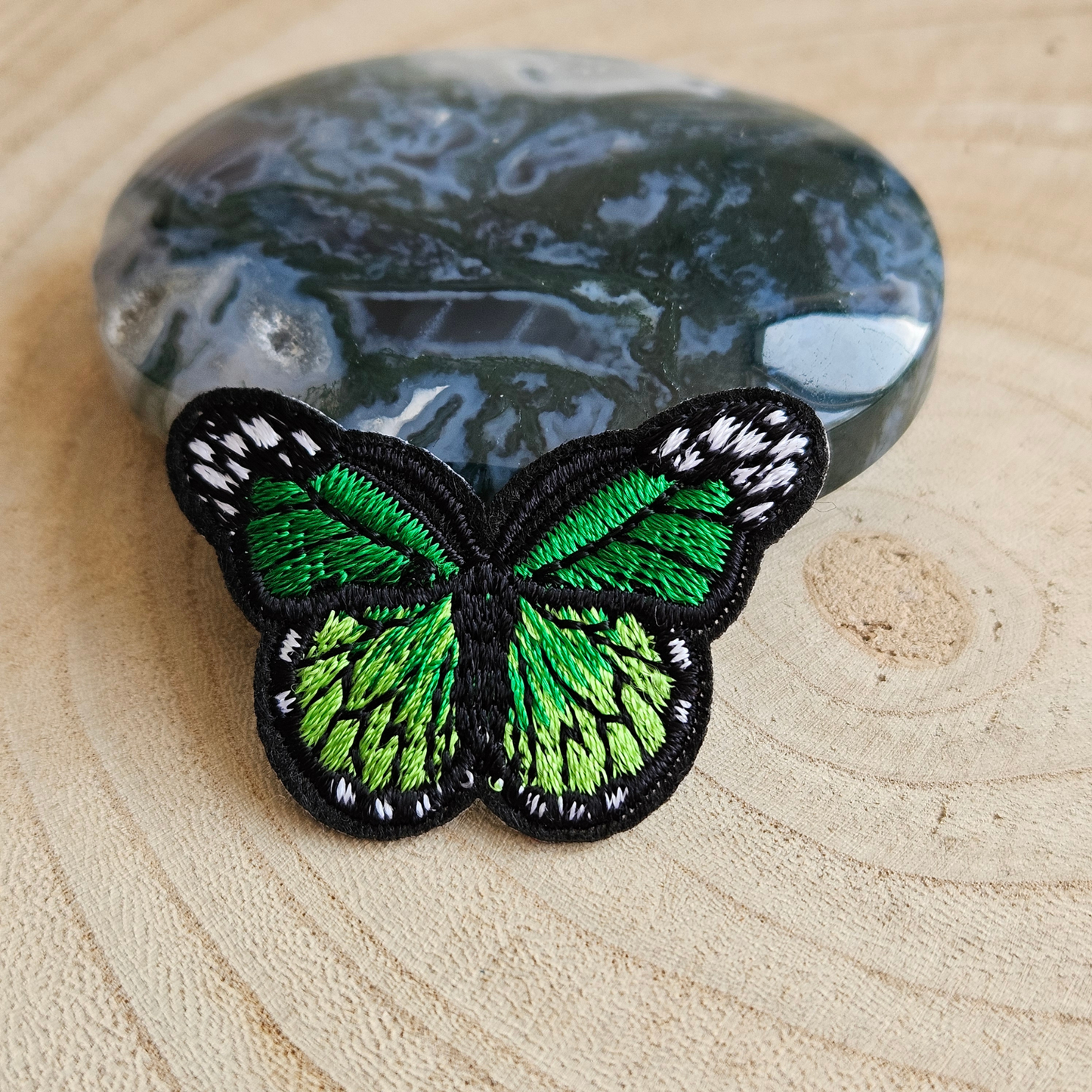 Strijk embleem - Iron on Patch - Vlinder klein groen