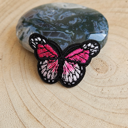 Strijk embleem - Iron on Patch - Vlinder klein roze