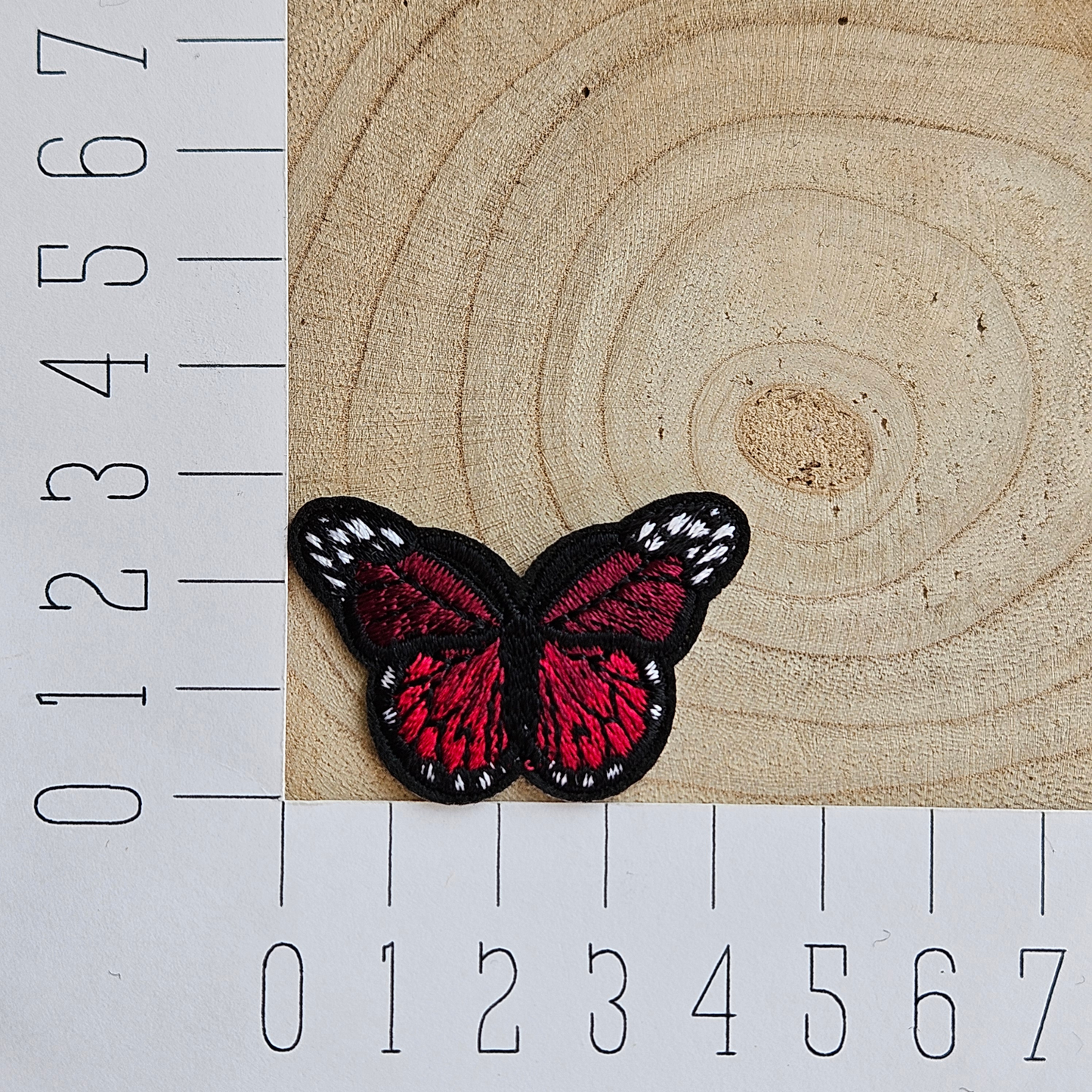 Strijk embleem - Iron on Patch - Vlinder klein rood