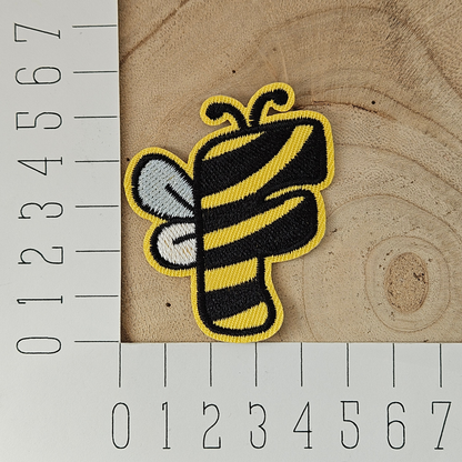 Strijk embleem - Iron on Patch - Bij alfabet letter F
