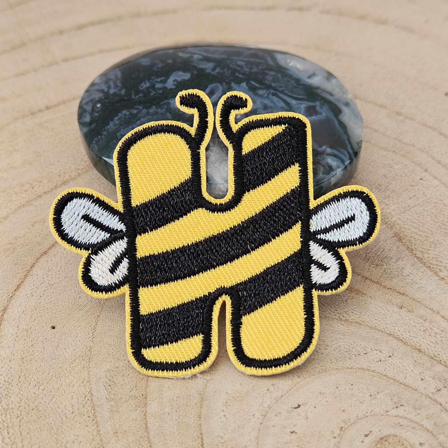 Strijk embleem - Iron on Patch - Bij alfabet letter H