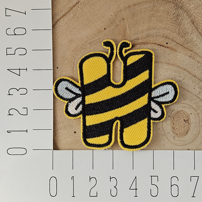 Strijk embleem - Iron on Patch - Bij alfabet letter H